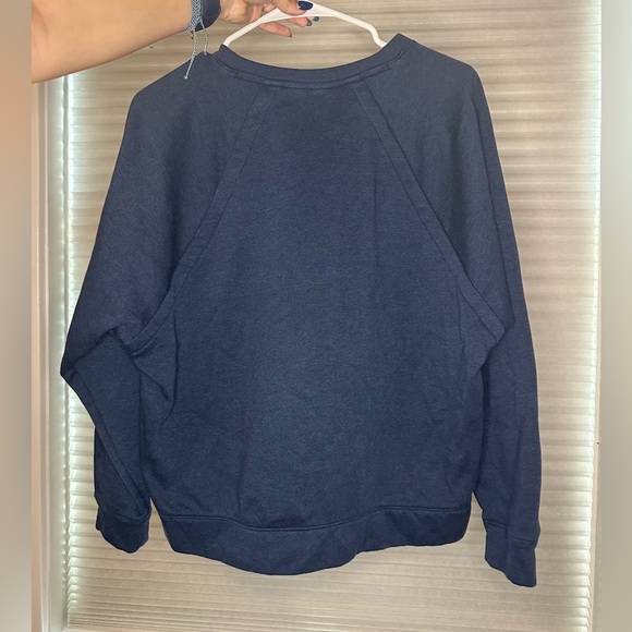 Under Armor Crewneck Women’s Medium - Picture 2 of 6